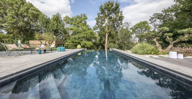 Piscine maçonnée avec membrane armée